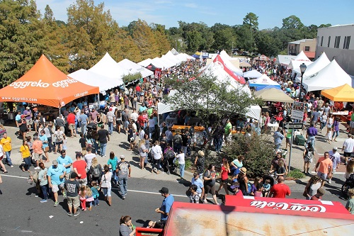Bouligny Plaza crowd at World Championship Gumbo Cookoff
