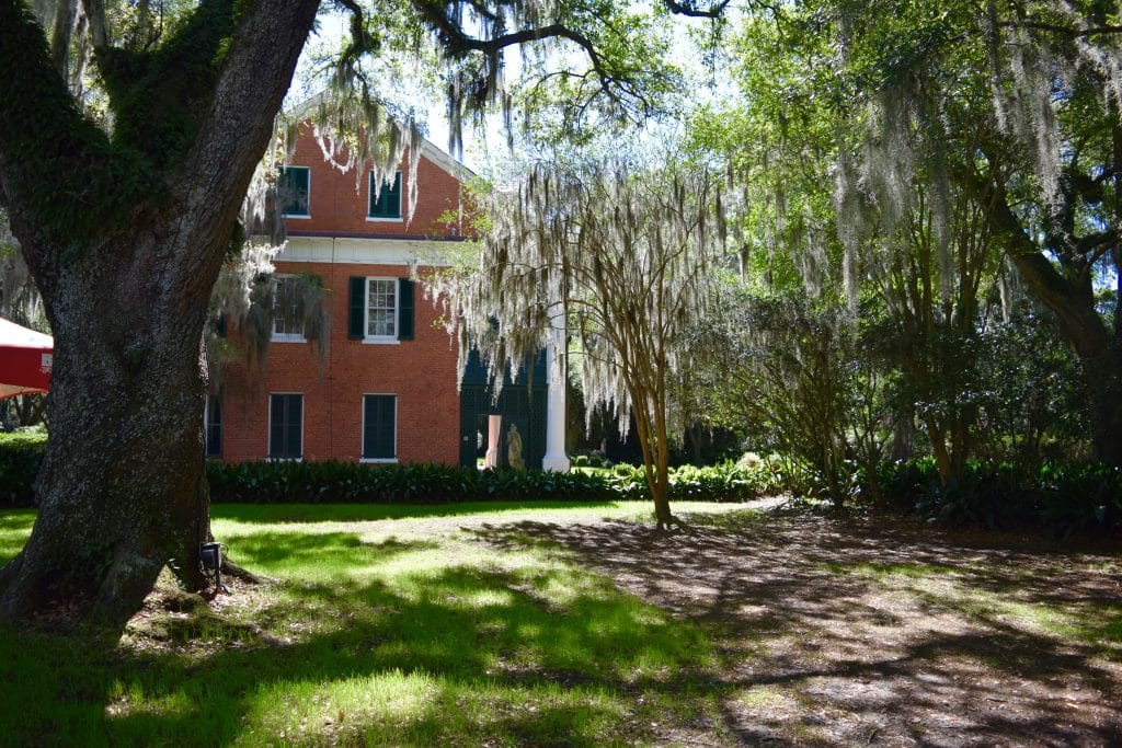 Shadows on the Teche gardens