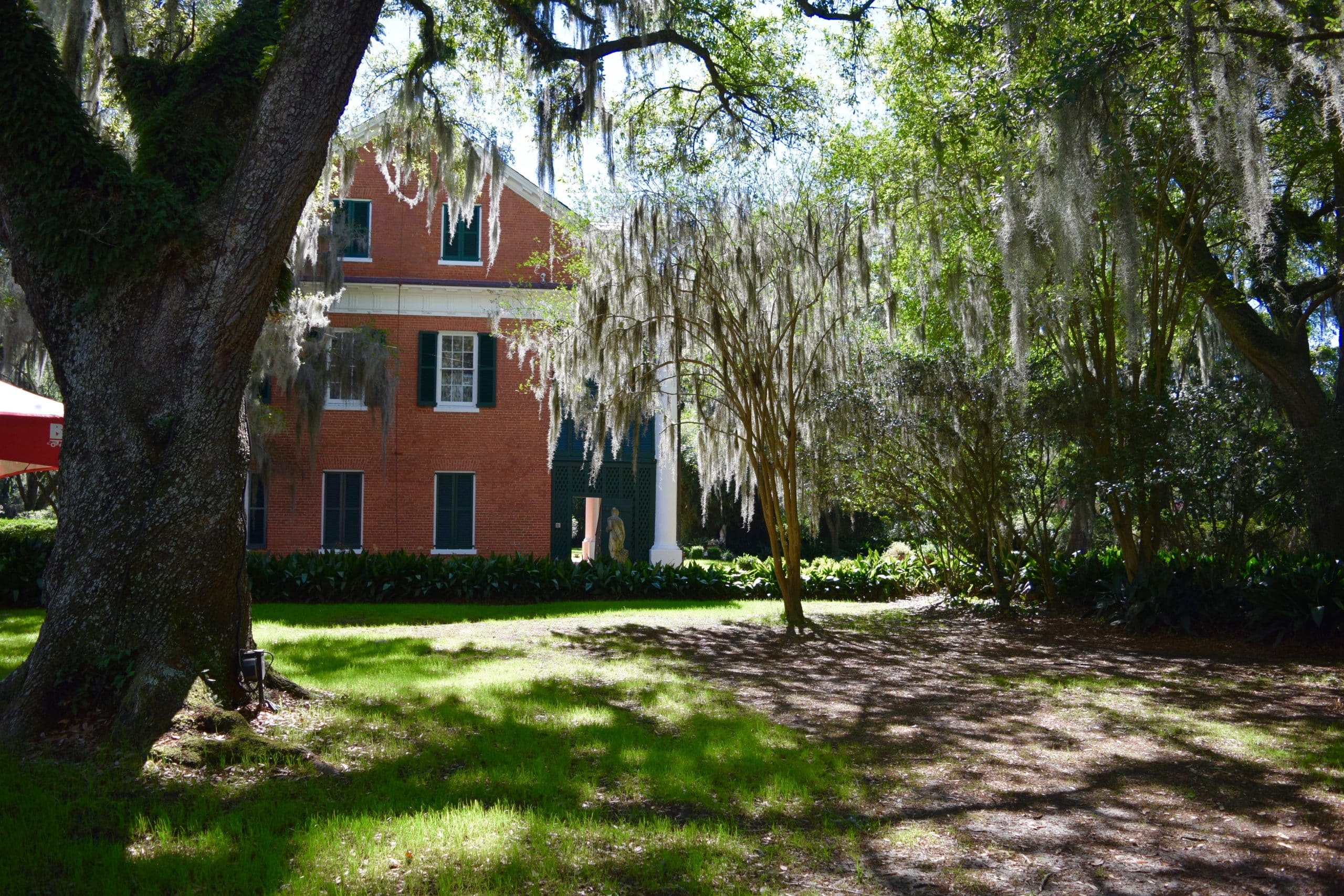 Shadows on the Teche gardens
